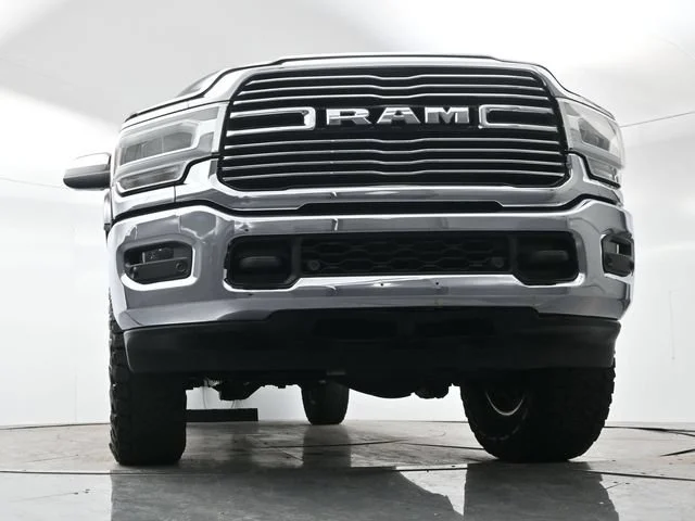 Used 2022 Diamond Black Crystal Pearlcoat Ram Laramie image 22