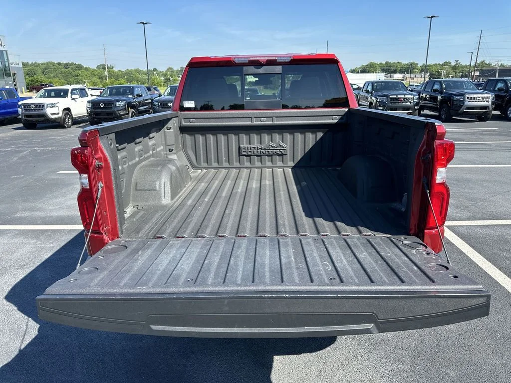 Used 2023 Red Chevrolet High Country image 28