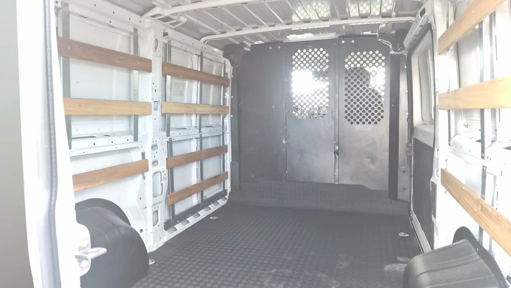 Used 2025 White Ram Base image 9