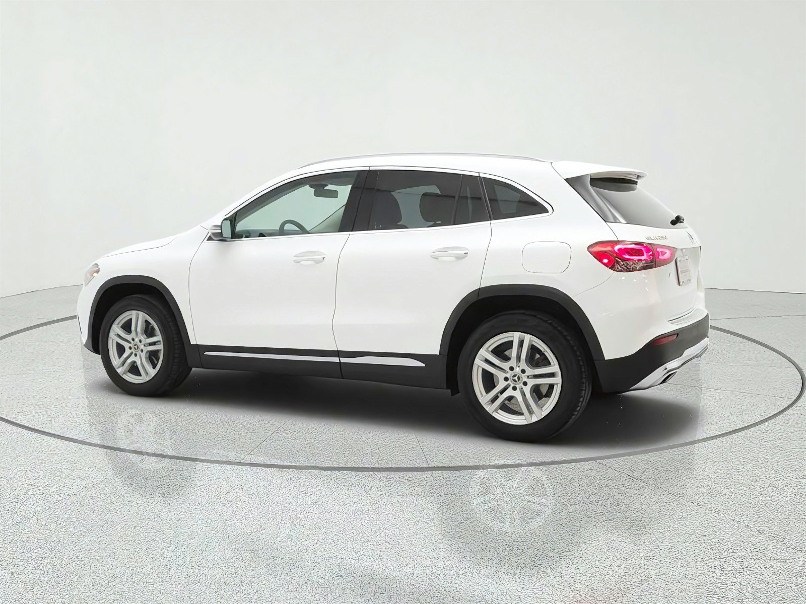 Used 2021 Polar White Mercedes-Benz GLA 250 SUV image 7