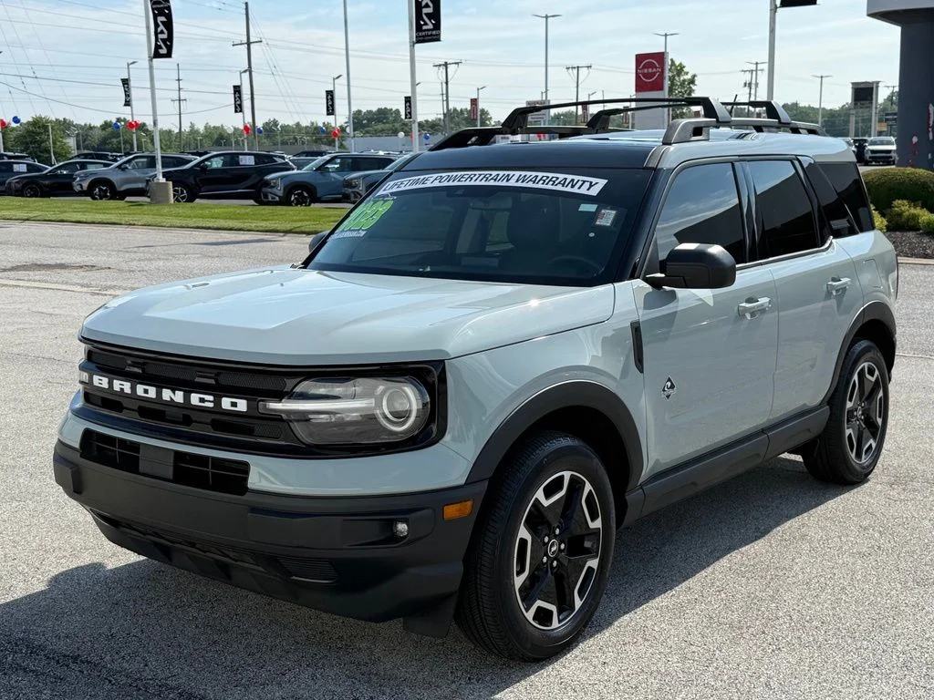 Used 2023 Green Ford Outer Banks image 3