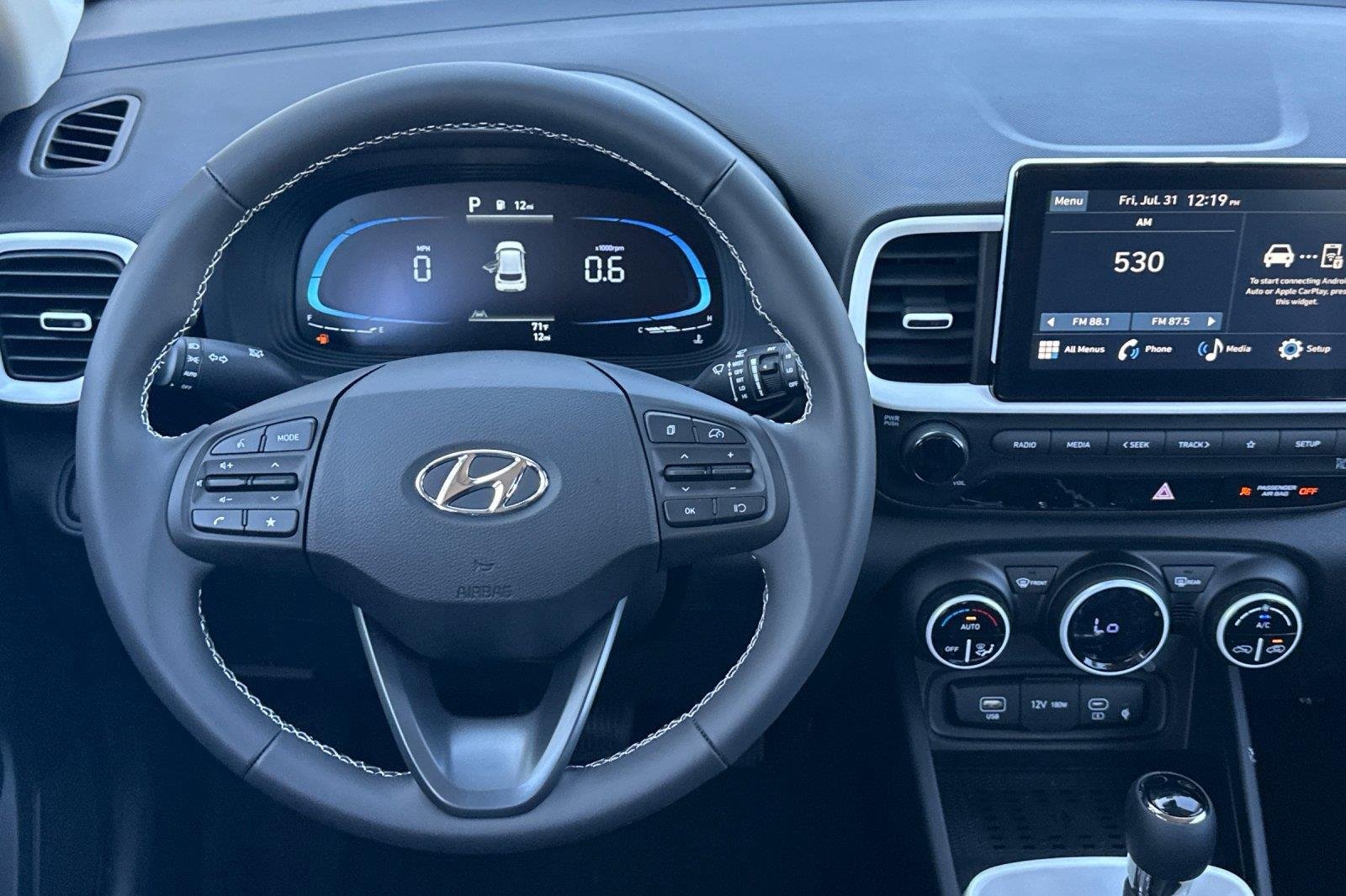 New 2026 Lunar White w/Black Roof Hyundai SEL w/Two-Tone Roof image 42