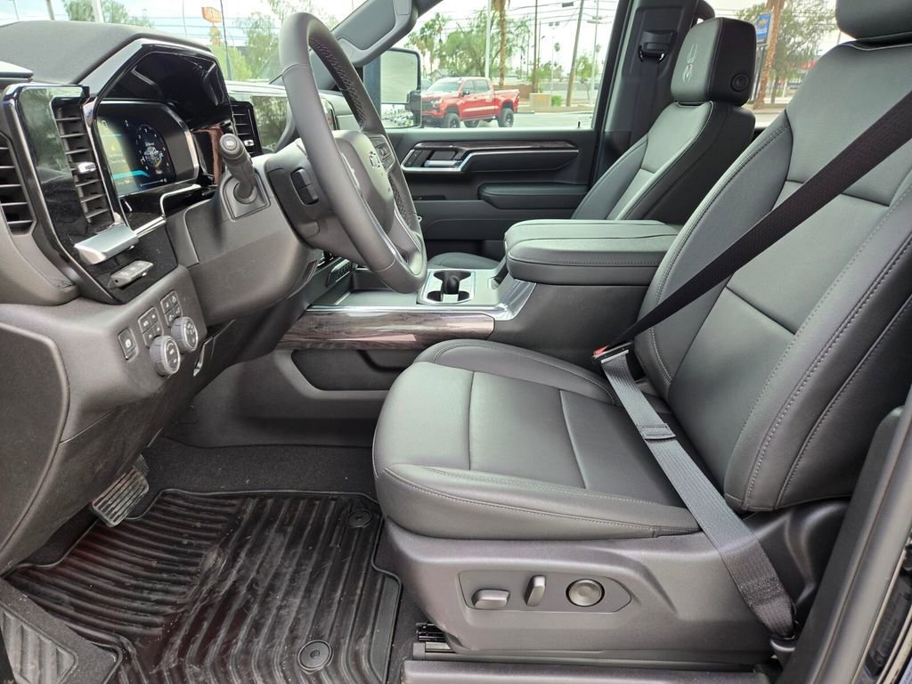 2026 Chevrolet Silverado 2500 HD LTZ - Photo 6