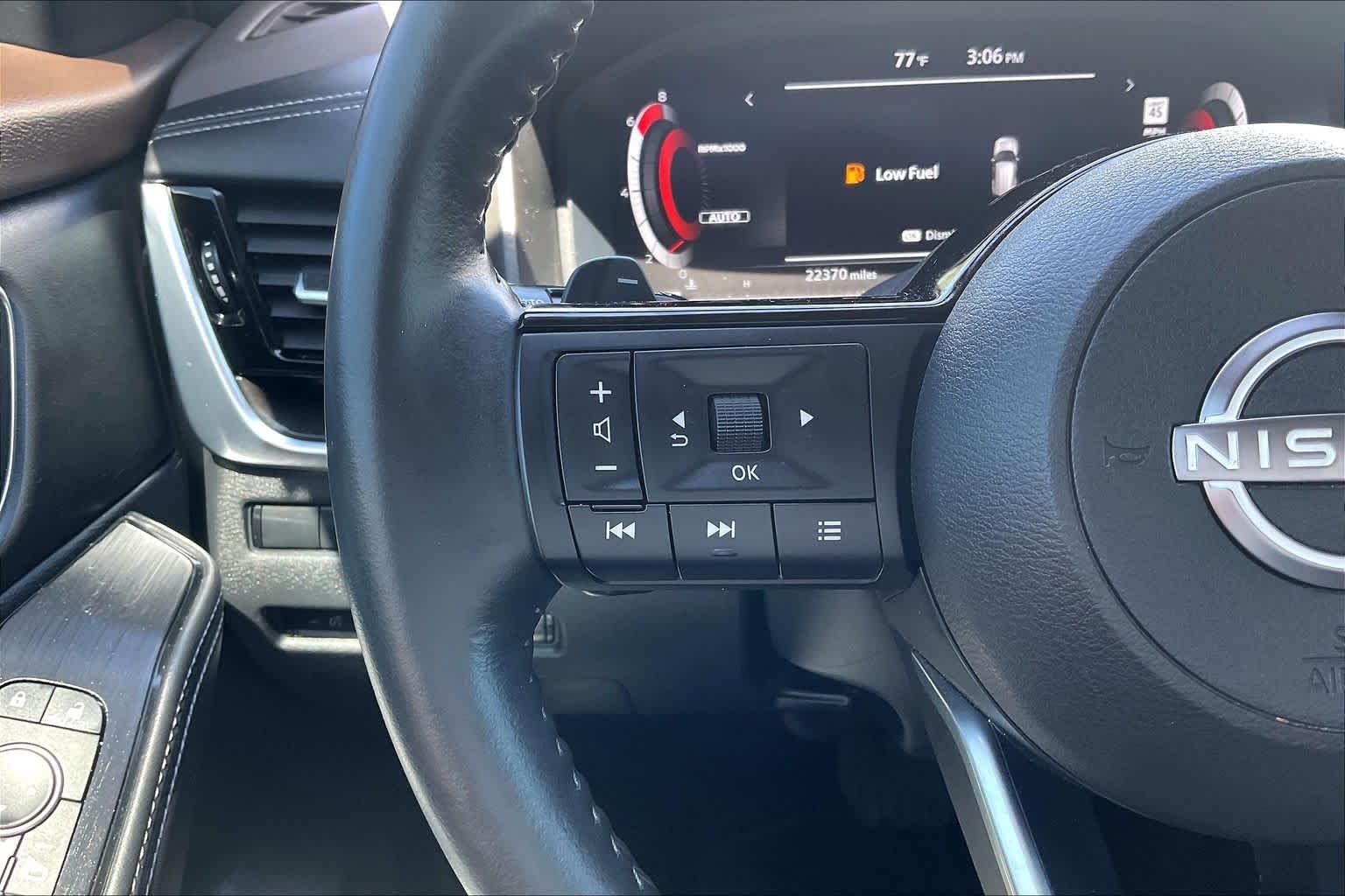 Used 2022 Boulder Gray Pearl/Super Black Nissan Platinum image 23