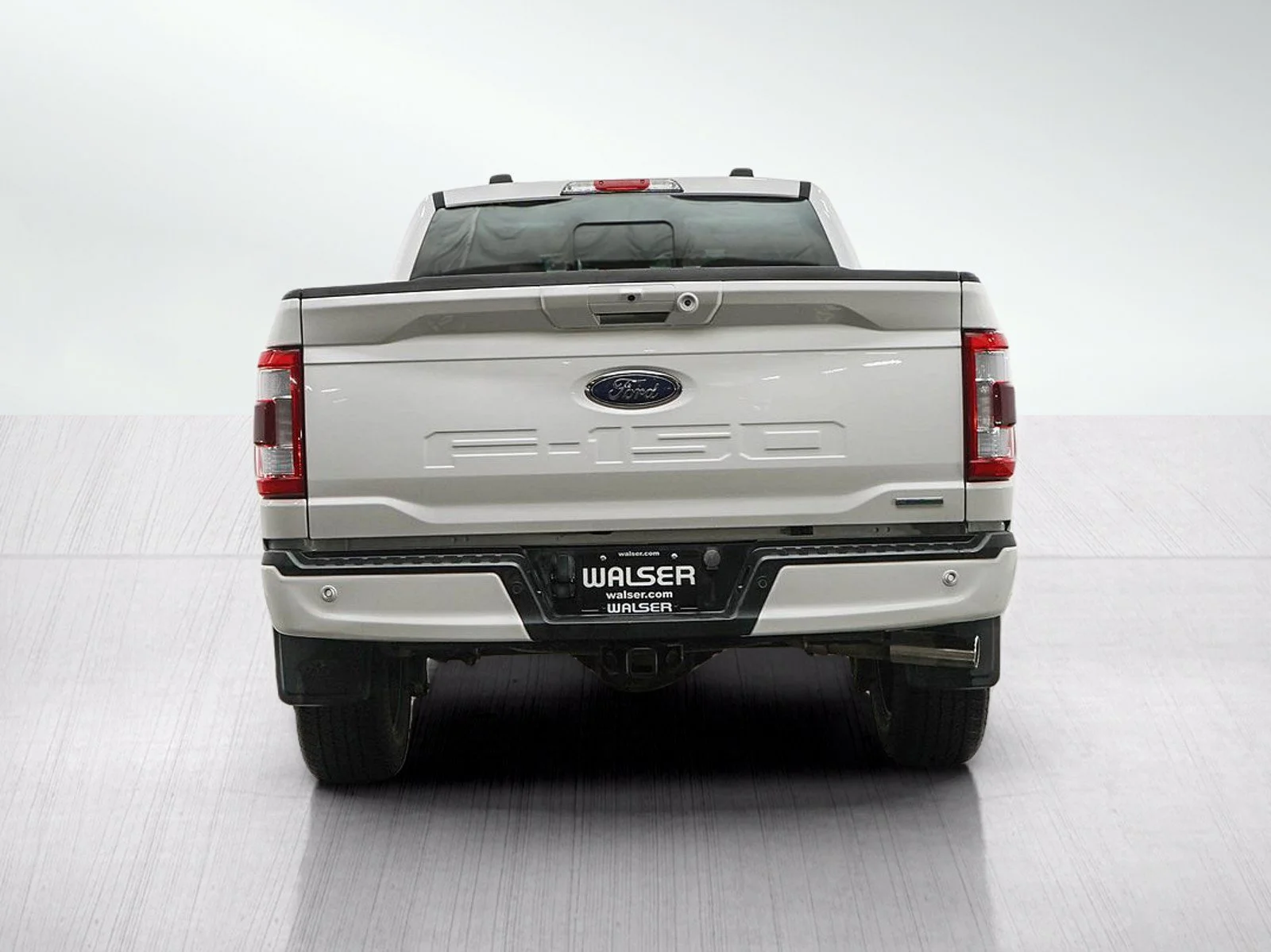 Used 2023  Ford Lariat image 4