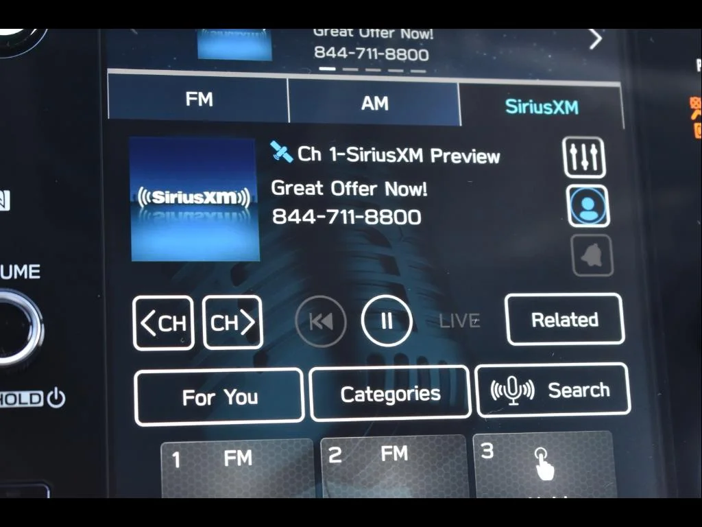 Used 2025 GREEN Subaru Limited image 9