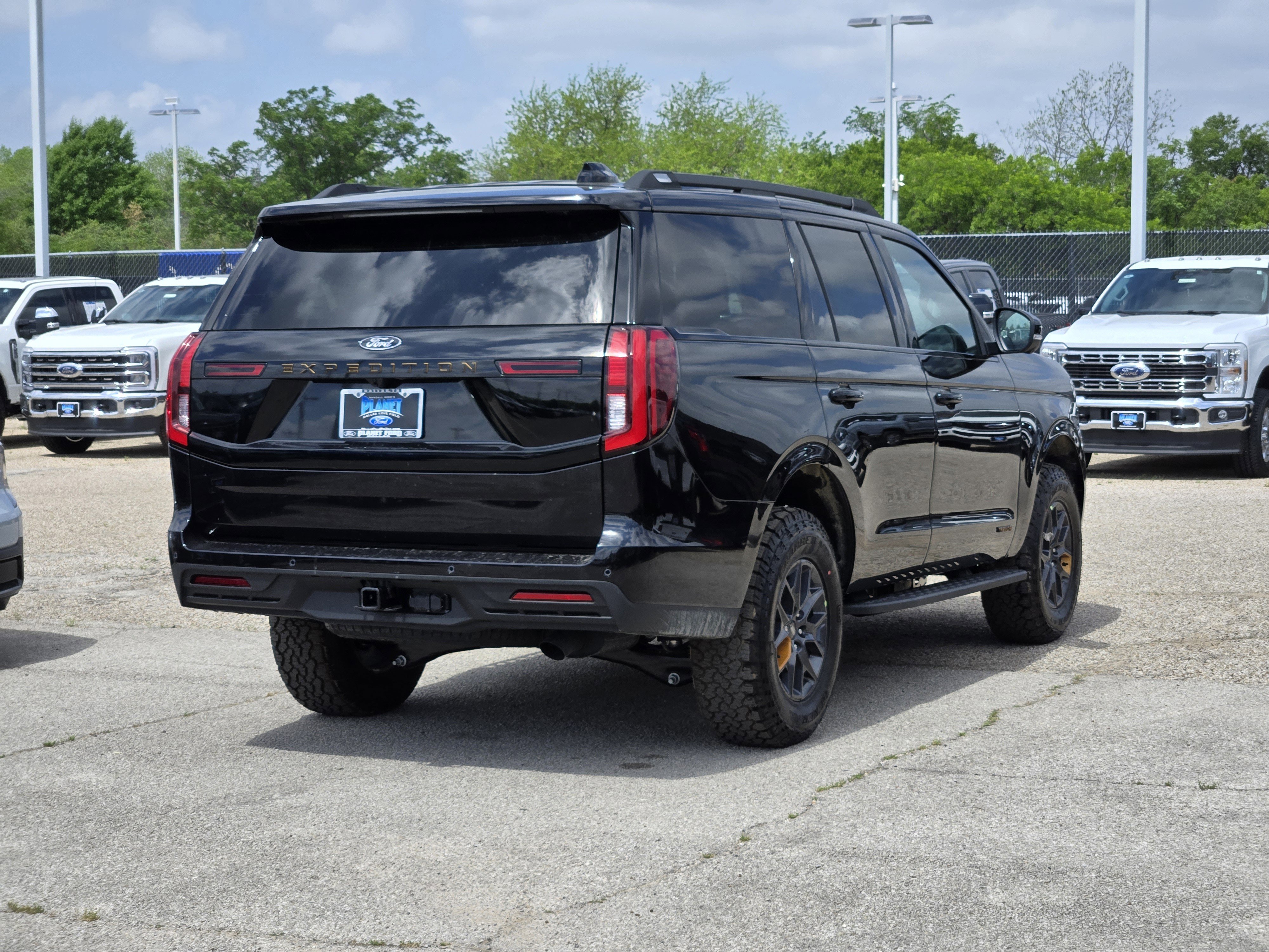 New 2026 Agate Black Metallic Ford Tremor image 4