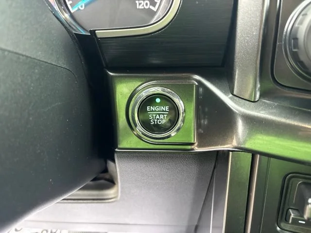 Used 2021 White Ford XL image 6