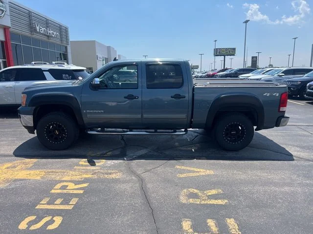 Used 2008 Stealth Gray Metallic GMC SLE1 image 5