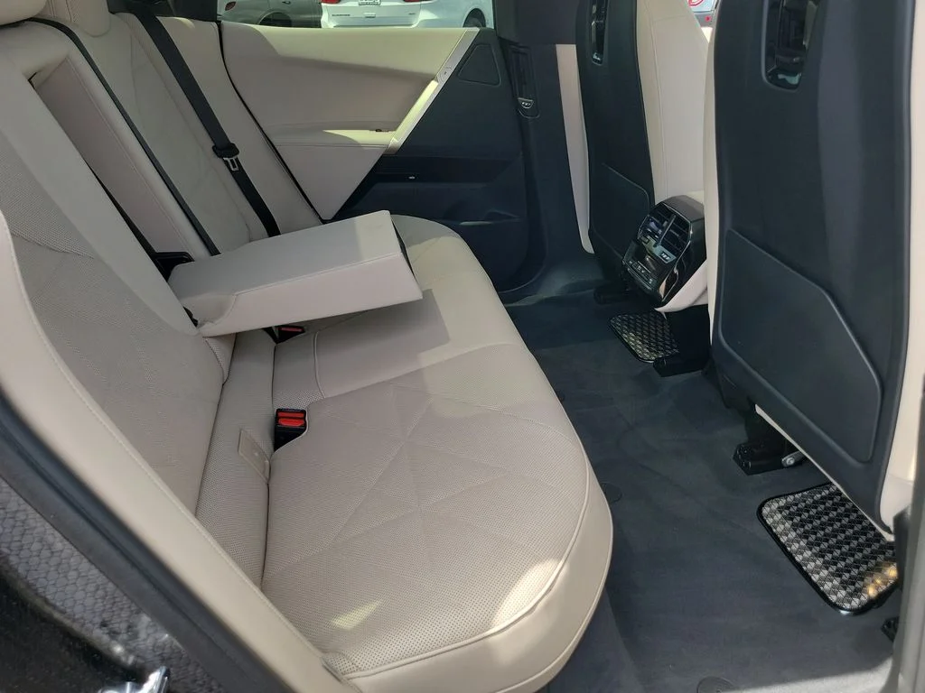2025 BMW iX 50 - Photo 20