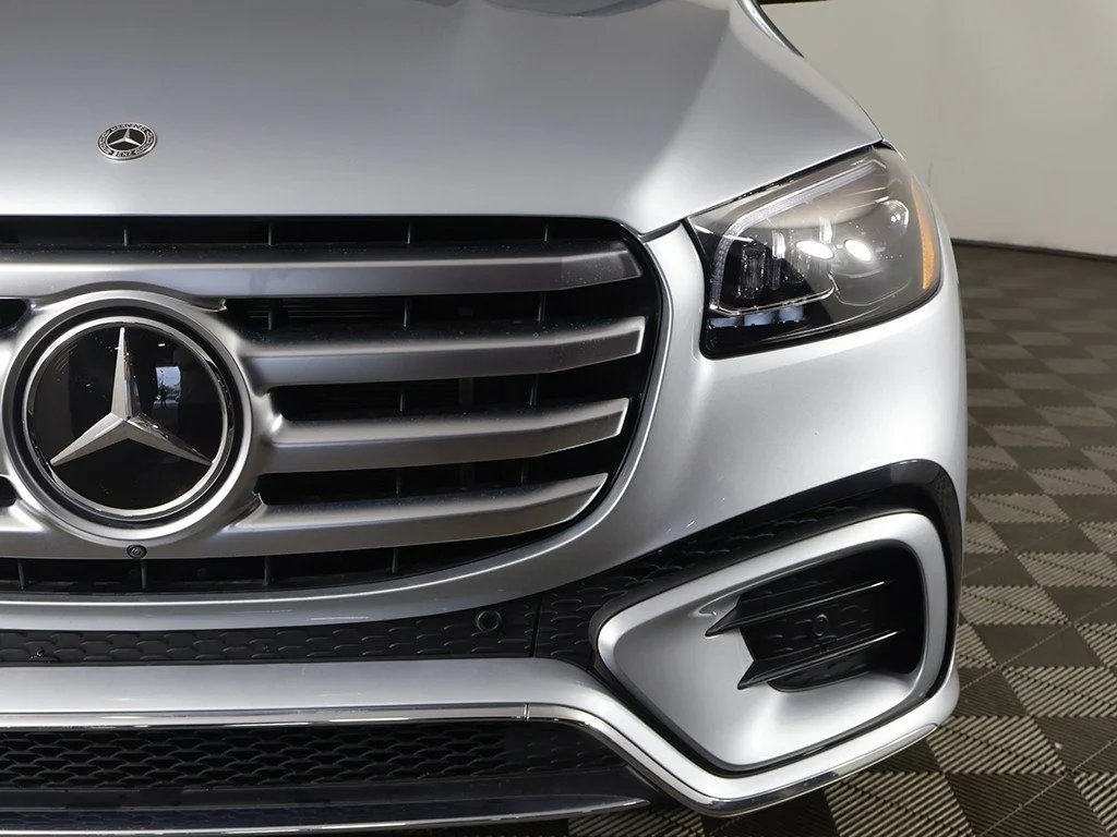 Used 2025 Silver Mercedes-Benz GLS 450 image 18