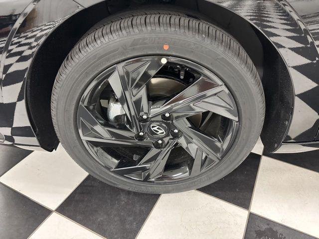 New 2026 Black Hyundai SEL Sport image 5