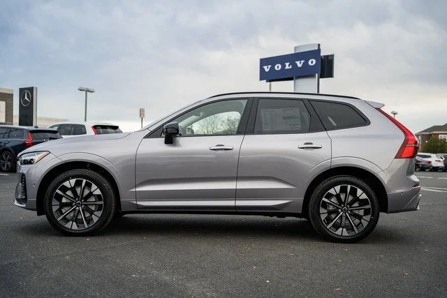 New 2026 Aurora Silver Volvo Plus image 4