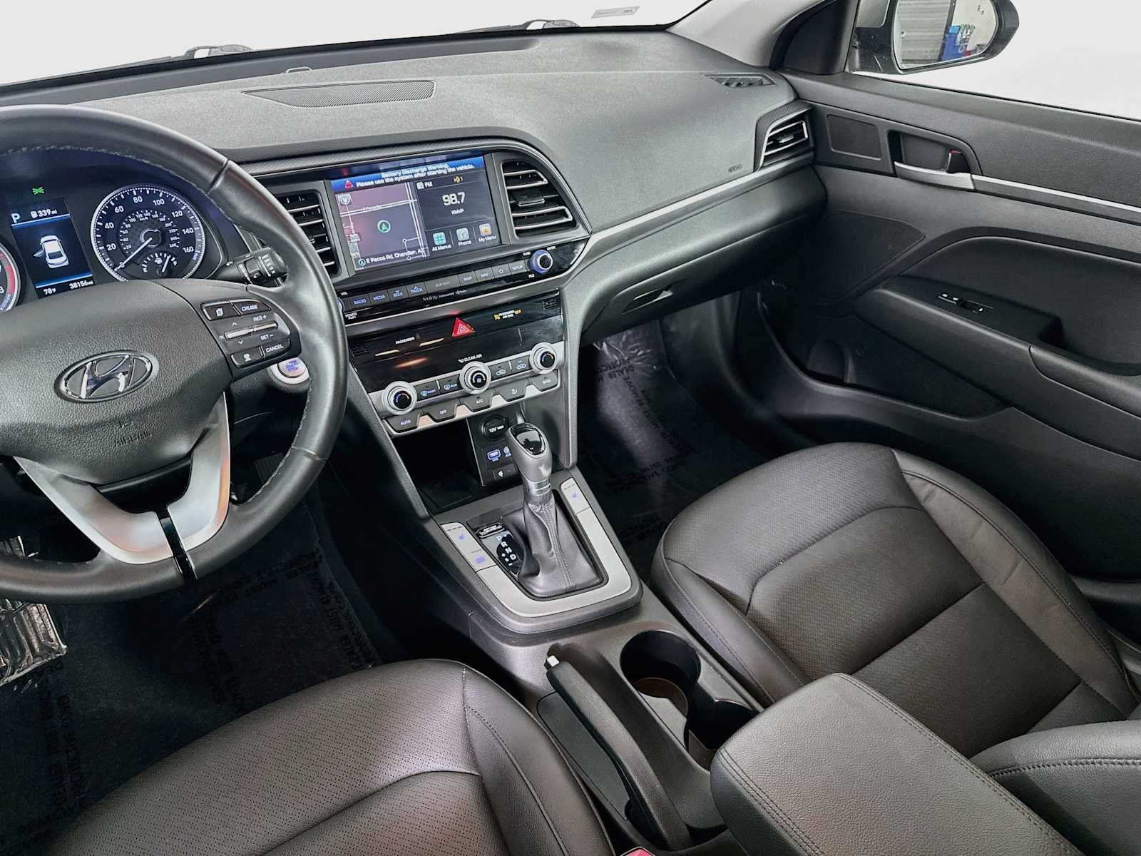 Used 2020 Fluid Metal Hyundai Limited image 22