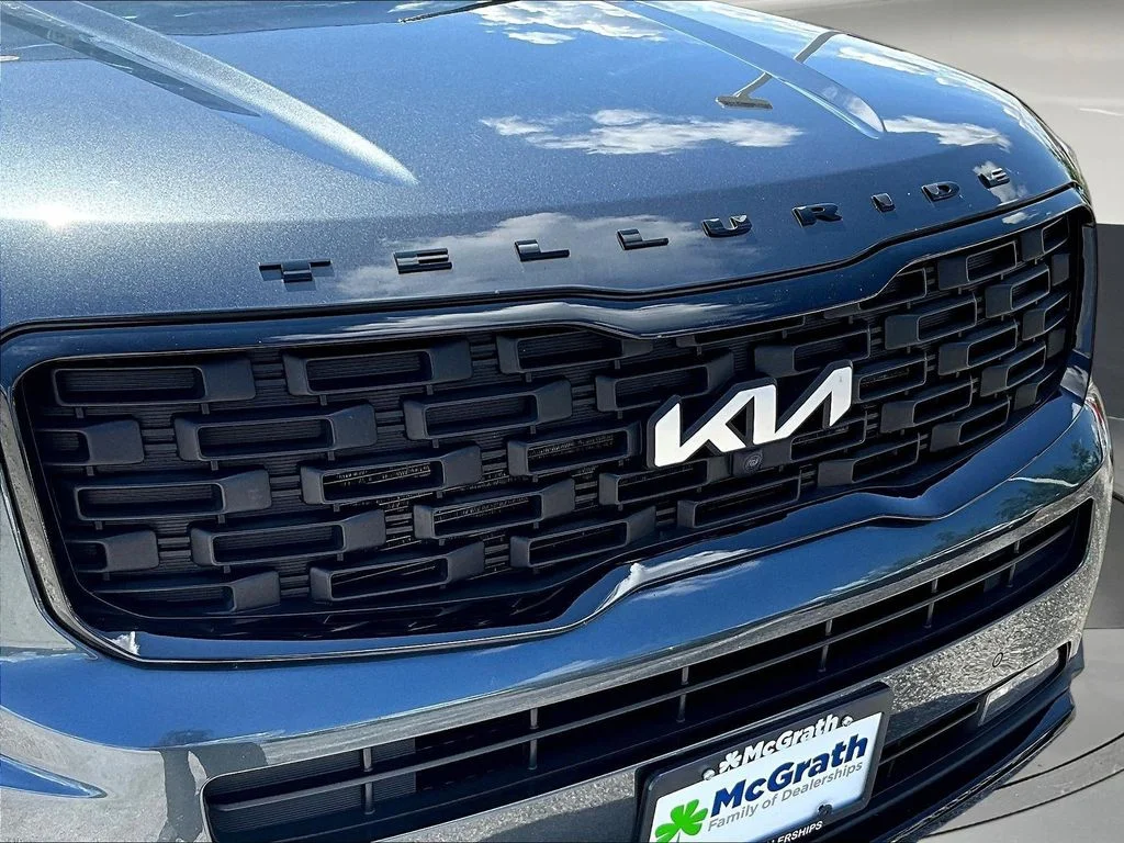 Used 2022 Gray Kia SX image 36