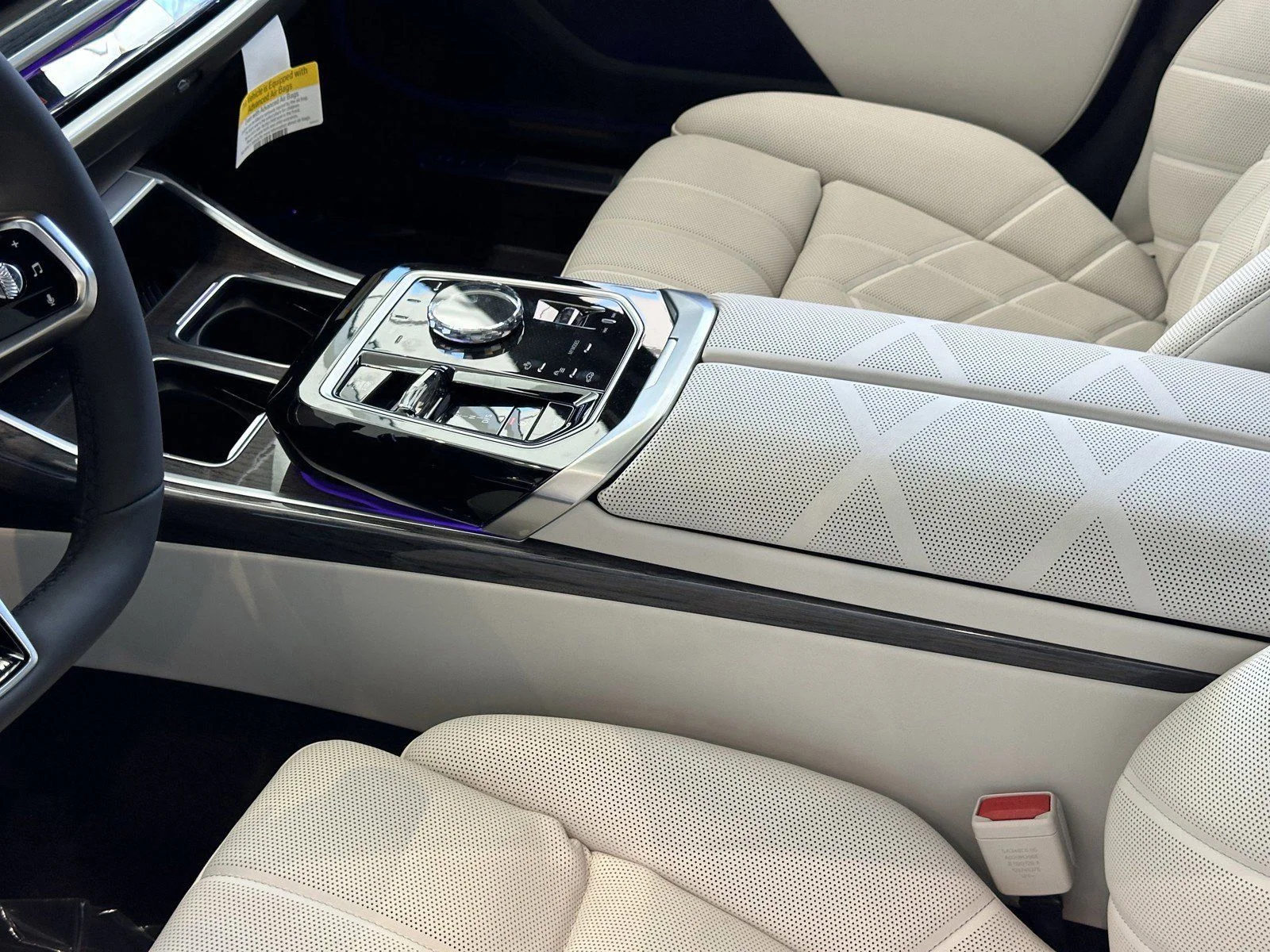 New 2026 Dravit Grey Metallic BMW 760i xDrive image 9