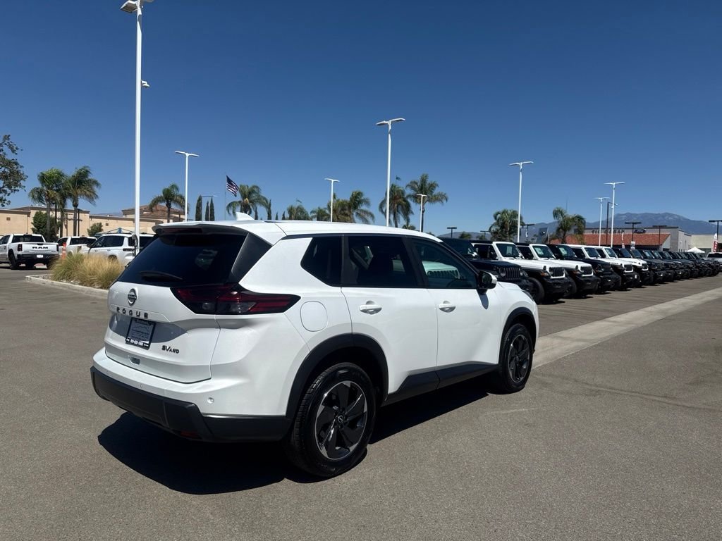 Used 2024 White Nissan SV image 3