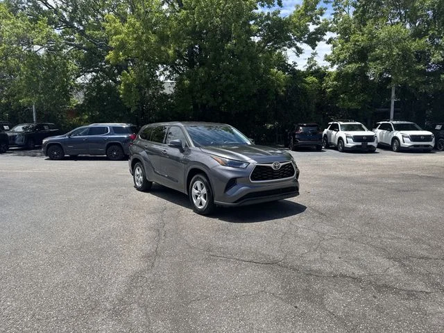 Used 2022 Gray Toyota L image 3