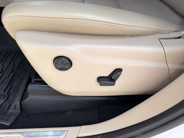 Used 2021 White Jeep Limited image 19