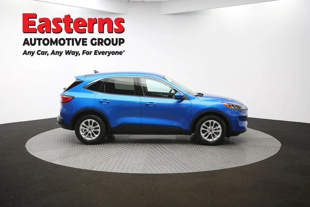 Used 2020 Blue Ford SE image 44