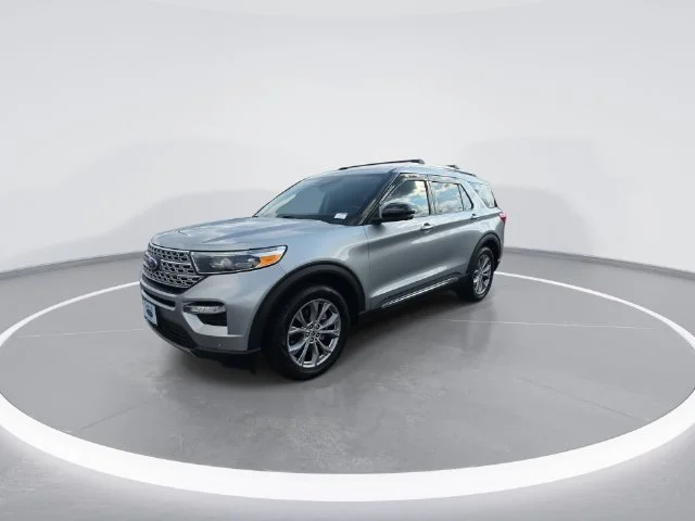 Used 2023 Silver Ford Limited image 4