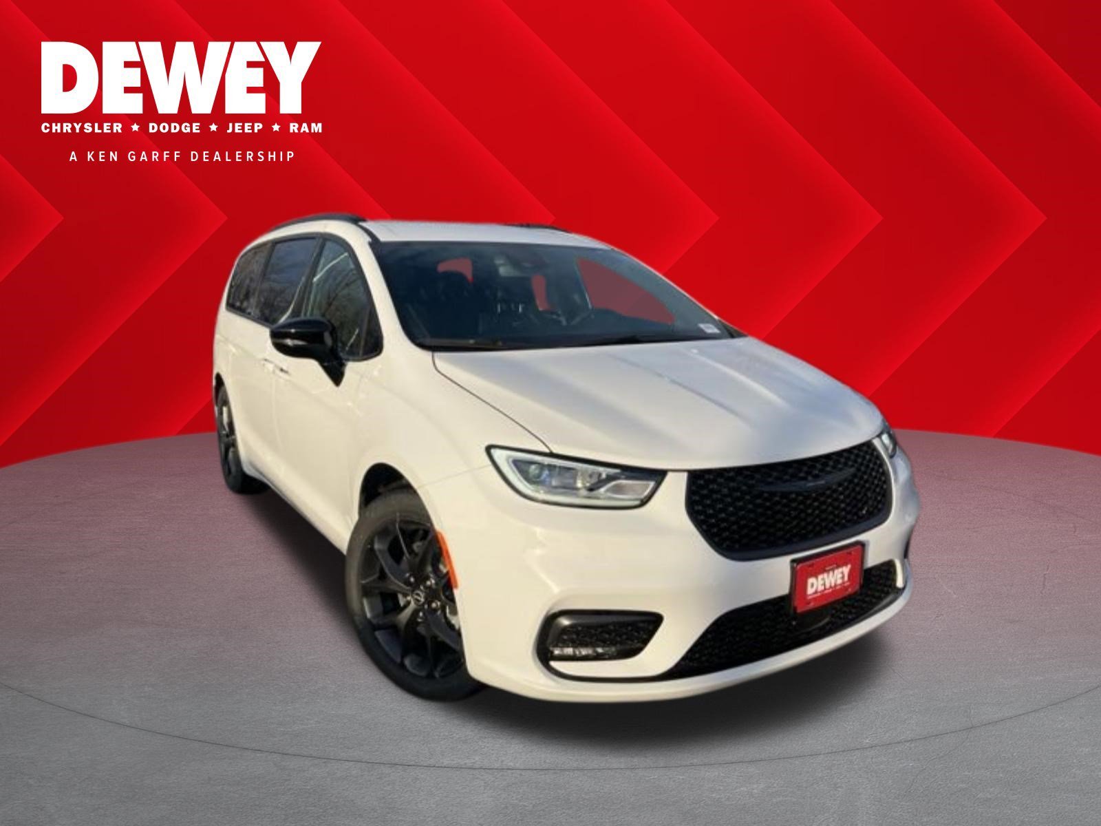 2026 Chrysler Pacifica Select's photo