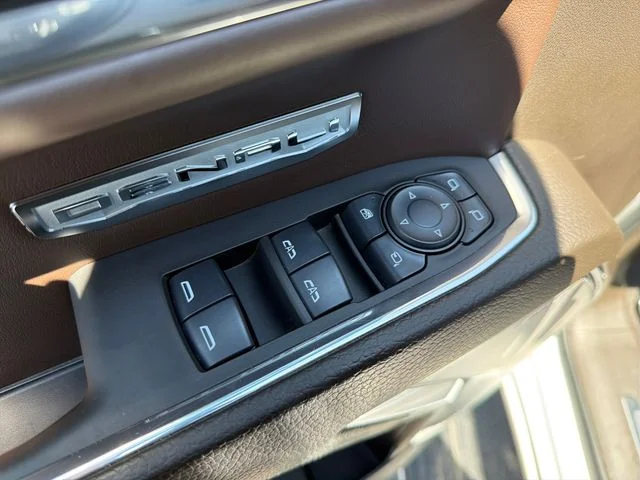 Used 2025 White GMC Denali image 18