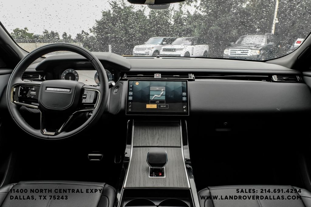New 2026 Fuji White Land Rover Dynamic SE image 16