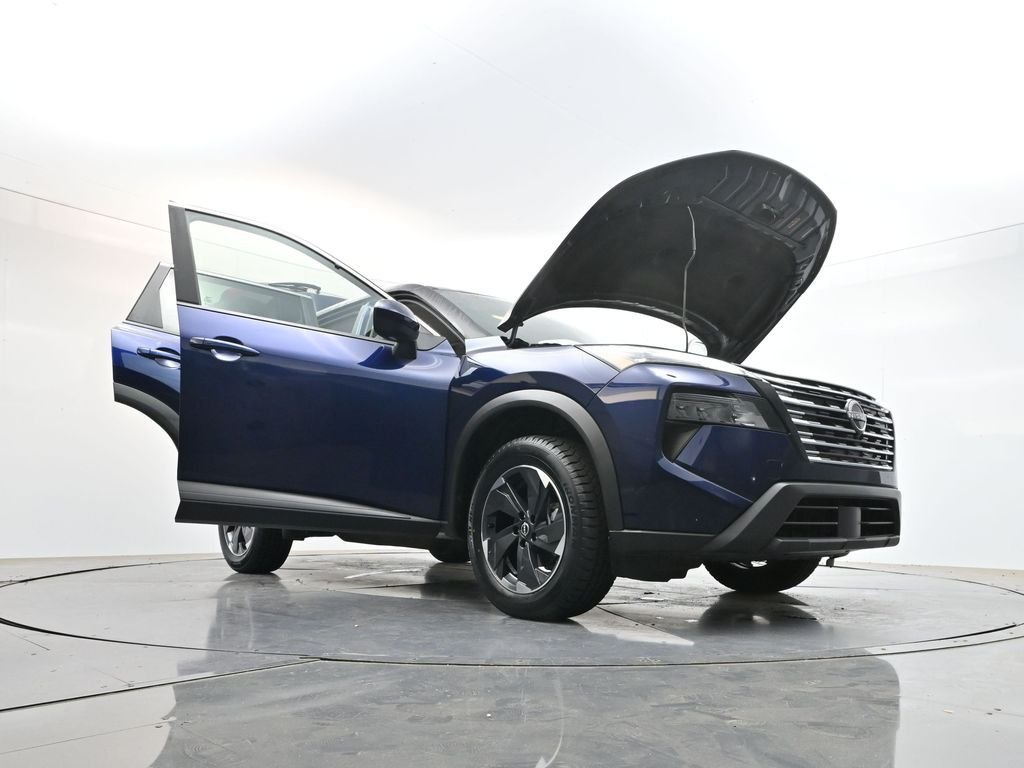 Used 2024 Deep Ocean Blue Nissan SV image 39