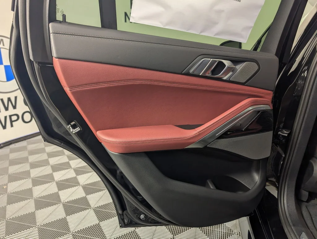 New 2027 Black Sapphire Metallic BMW xDrive40i image 17