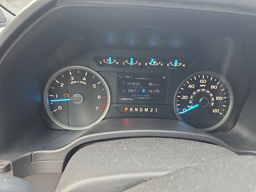 Used 2017 Silver Ford XLT image 14