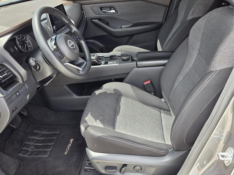 Used 2022 Gun Metallic NISSAN AWD SV image 10