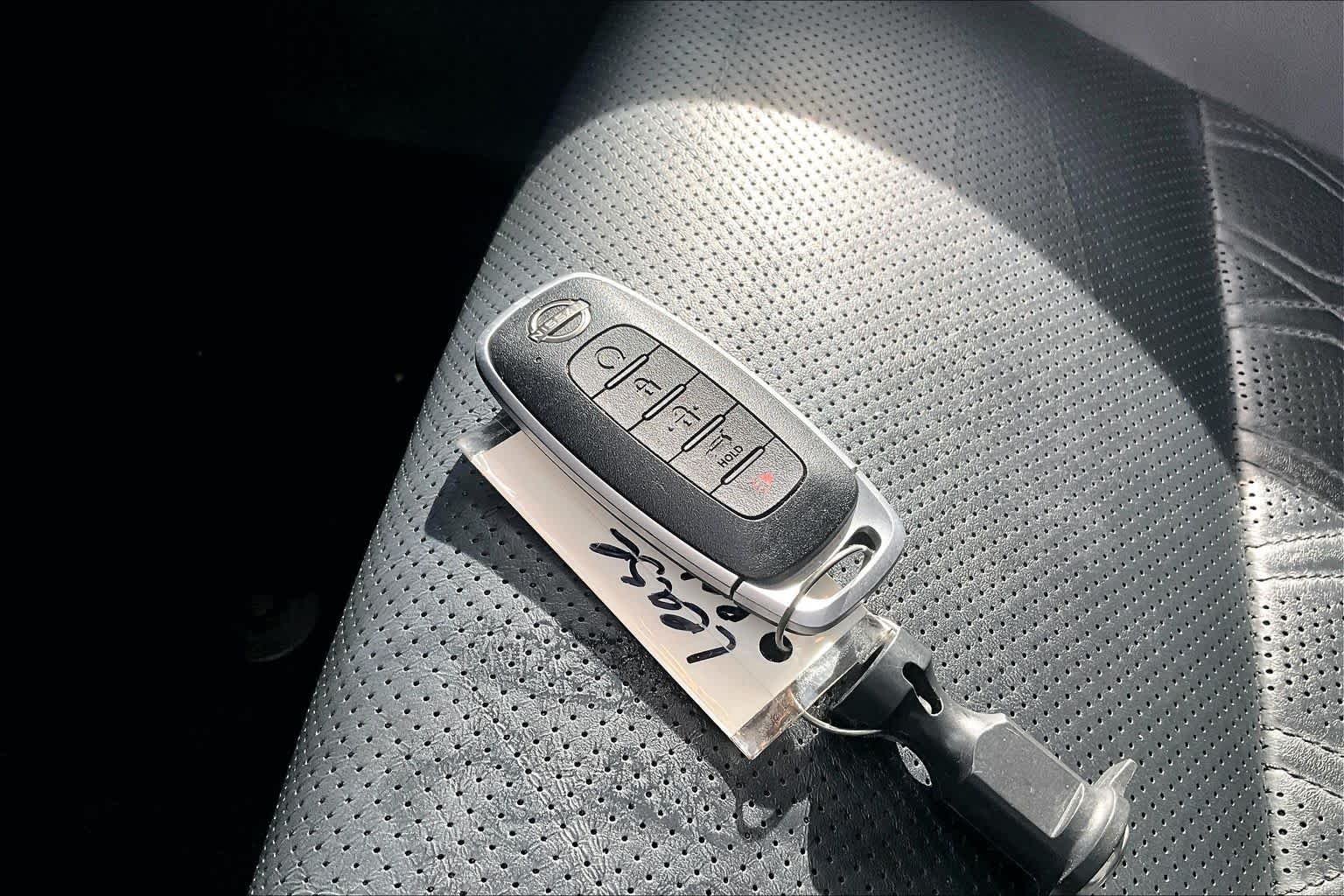 Used 2023 Boulder Gray Pearl Nissan Platinum image 15