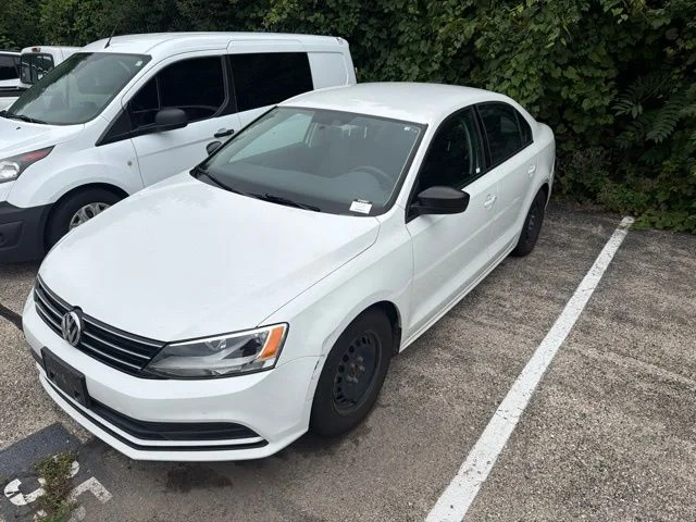 Used 2016 White Volkswagen 1.4T S image 12