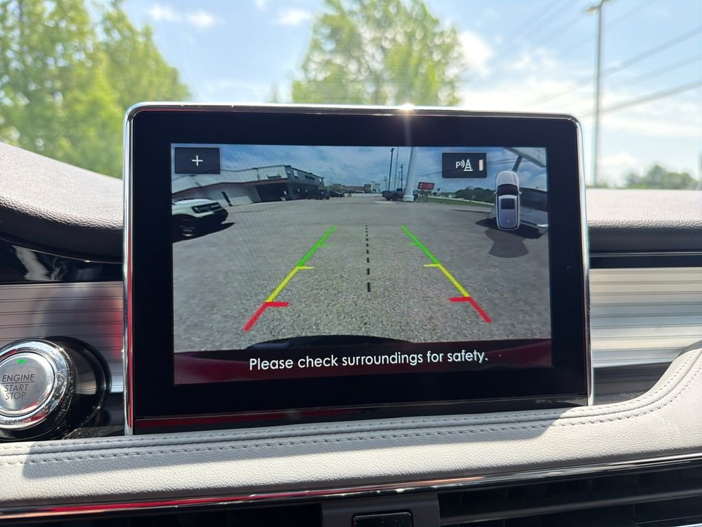 Used 2022 Red Lincoln Standard image 23