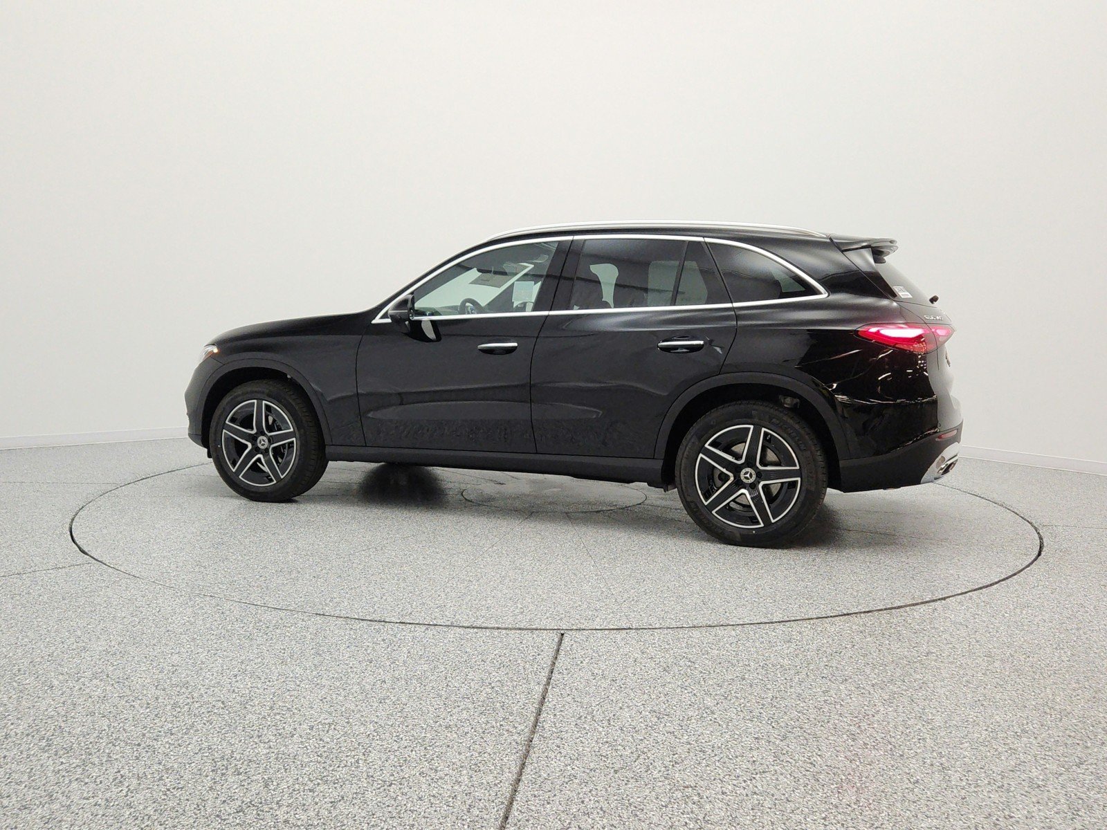 New 2026 Black Mercedes-Benz GLC 300 4MATIC® SUV image 8