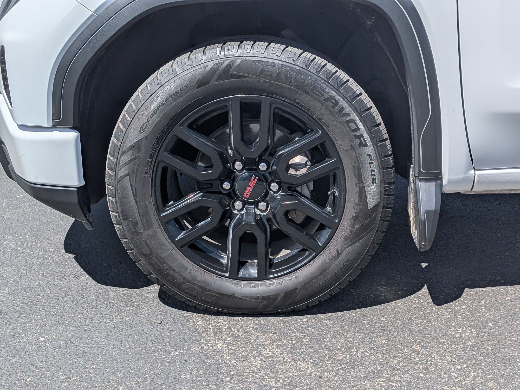 Certified Used 2023 SUMMIT WHITE GMC Elevation image 12