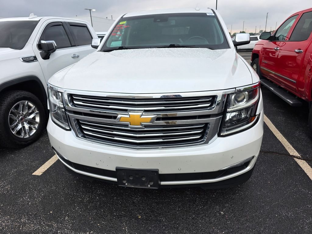 2019 Chevrolet Suburban 4WD 1500 Premier's photo