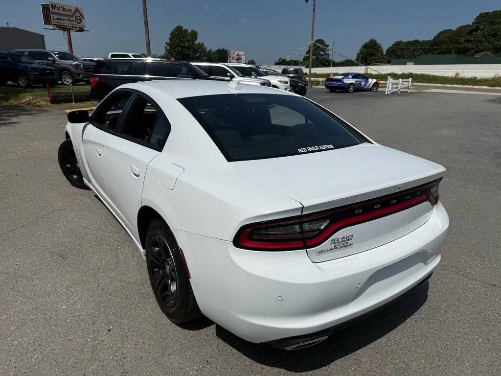 Used 2023 White Knuckle Clearcoat Dodge SXT image 17