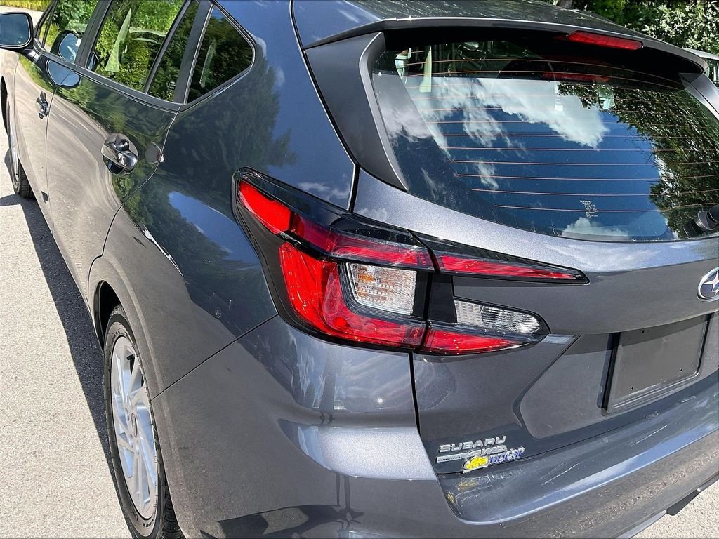 Used 2024 Gray Subaru Base image 31