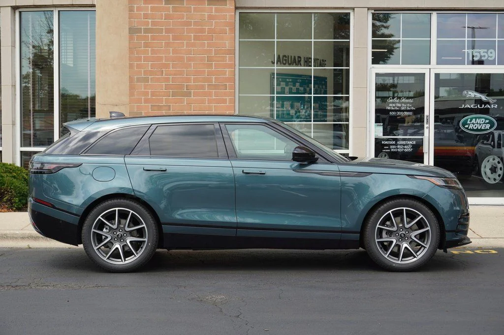Certified Used 2026 Green Land Rover Dynamic SE image 6
