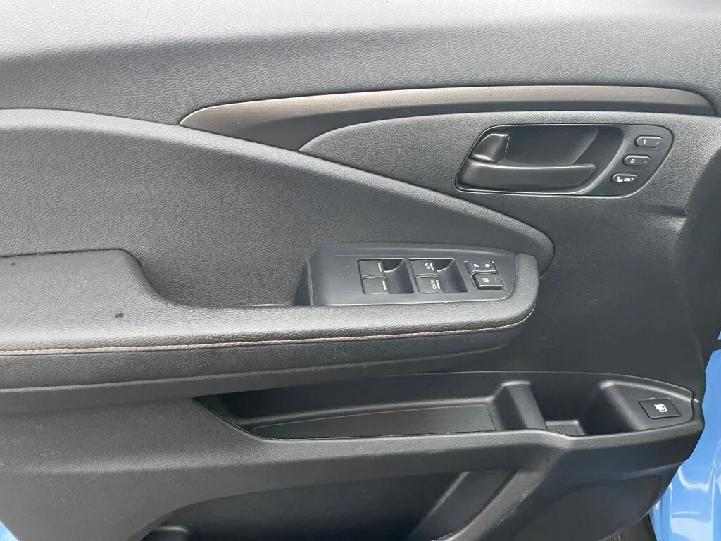 Used 2024 Diffused Sky Pearl Honda TrailSport image 8