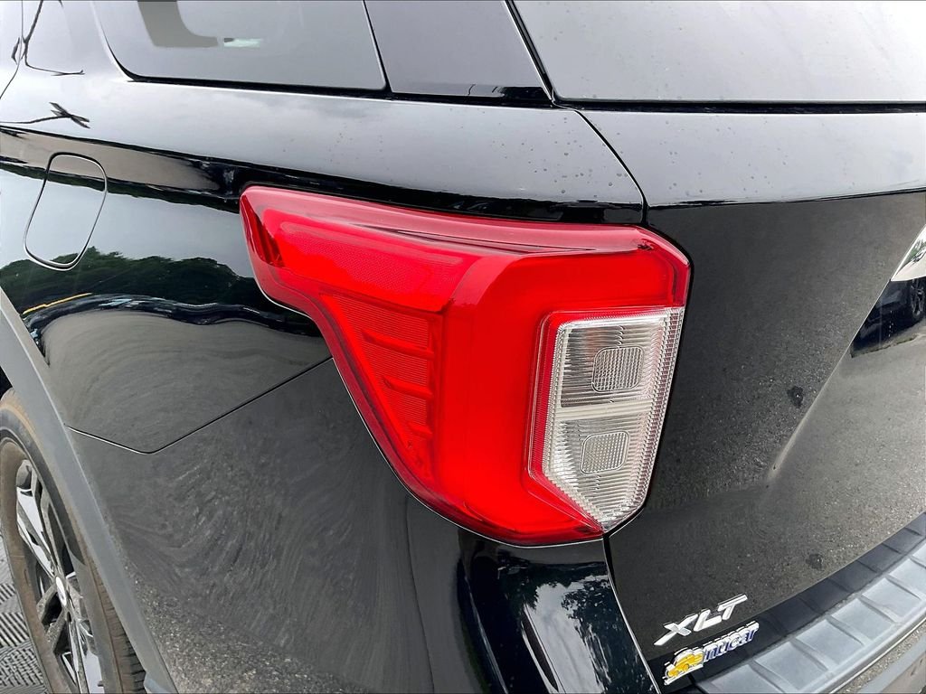 Used 2023 Agate Black Metallic Ford XLT image 31