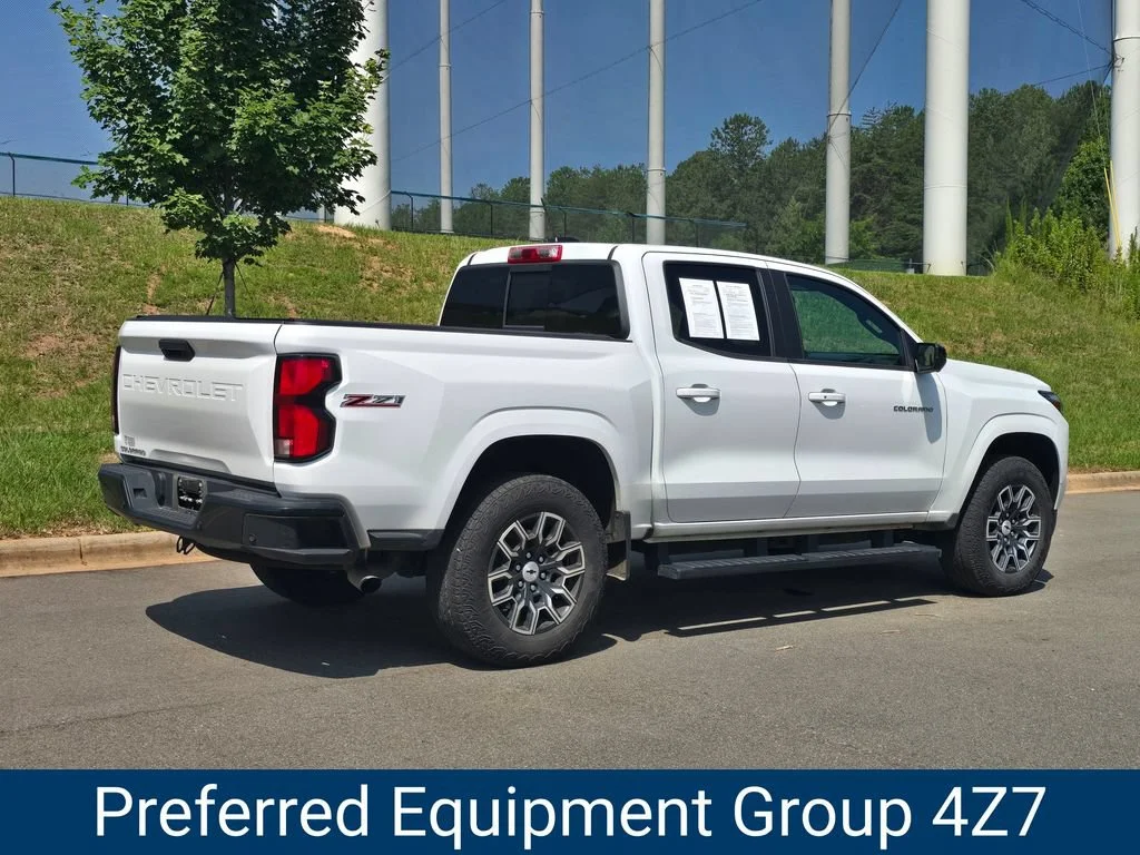 Used 2023 Summit White Chevrolet Z71 image 3