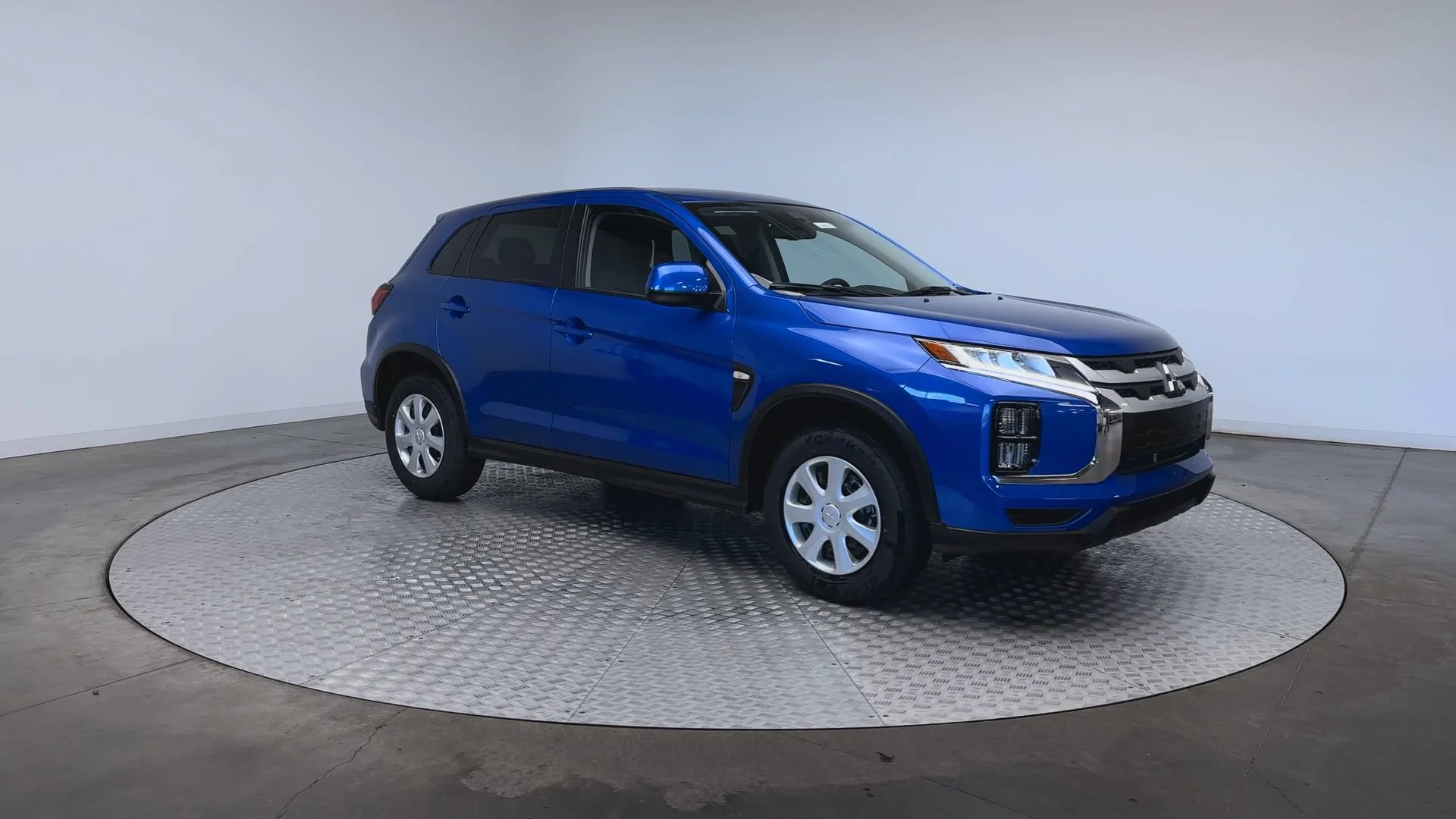 New 2026 Octane Blue Metallic Mitsubishi S image 2