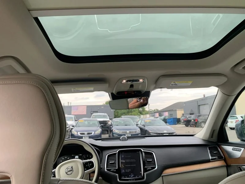 Used 2019 Gray Volvo T6 Inscription Sport Utility 4D image 29