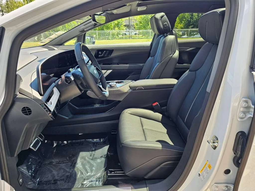 New 2026 Vibrant White Tricoat Cadillac Premium Sport image 20