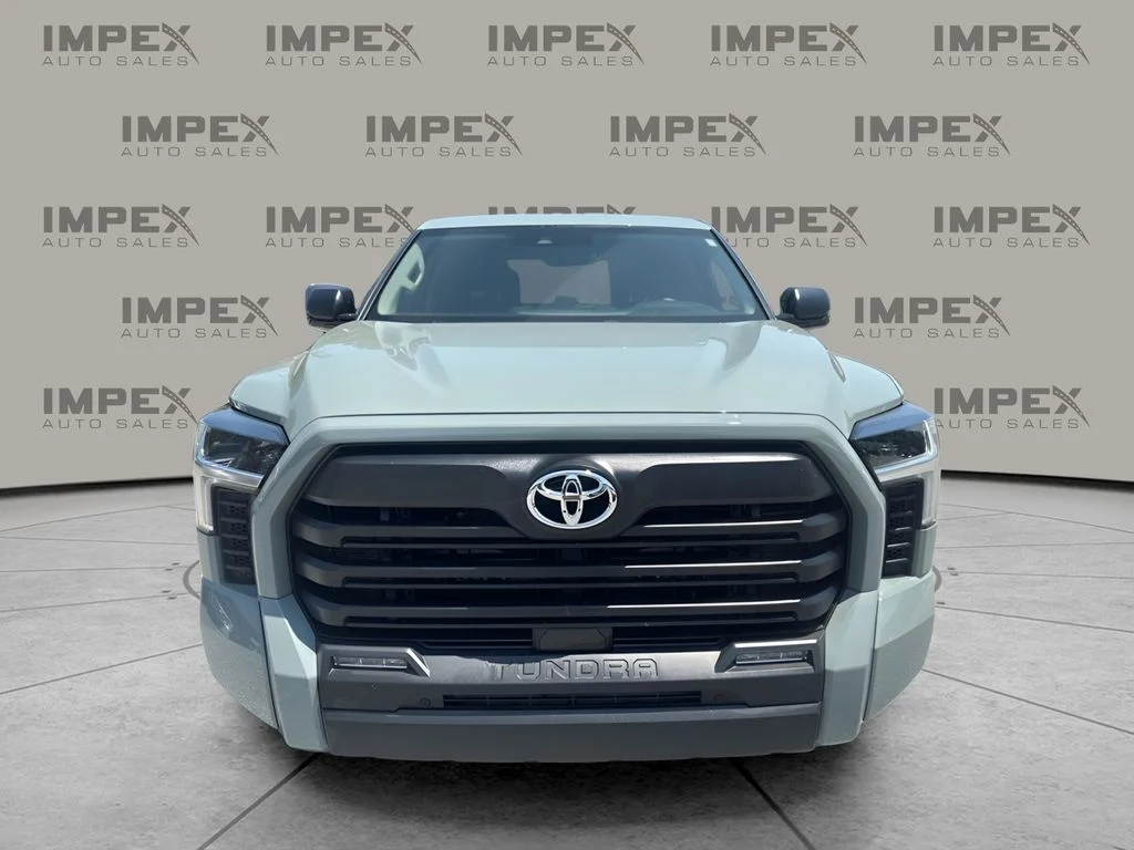 Used 2024  Toyota SR5 image 8