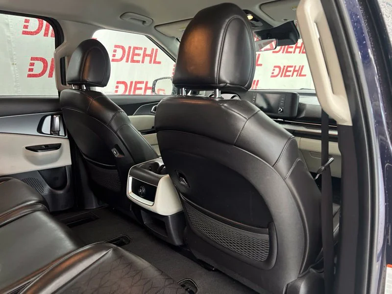 Used 2023 Blue Kia LX Seat Package image 11