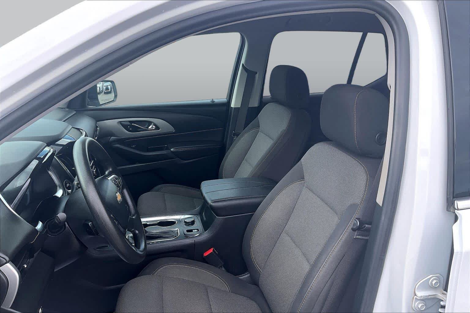 Used 2020 Summit White Chevrolet LS image 8